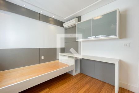 Apartamento para alugar com 242m², 4 quartos e 3 vagasQuarto 2