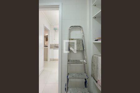 Apartamento para alugar com 242m², 4 quartos e 3 vagasBanheiro de serviço