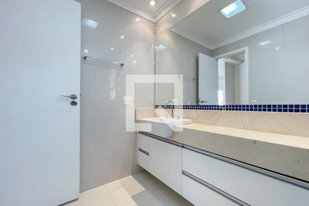 Apartamento para alugar com 242m², 4 quartos e 3 vagasBanheiro - Suíte 1