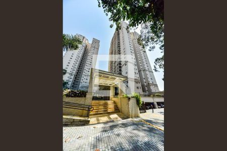 Apartamento para alugar com 242m², 4 quartos e 3 vagasFachada