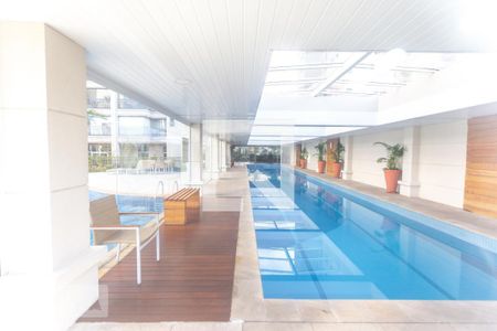 Apartamento para alugar com 242m², 4 quartos e 3 vagasÁrea comum - Piscina aquecida 