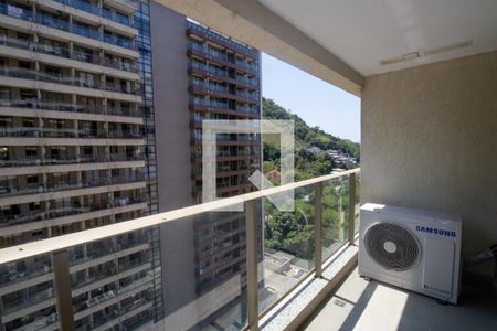 Varanda de kitnet/studio para alugar com 1 quarto, 48m² em Jacarepaguá, Rio de Janeiro