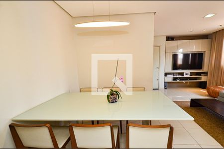 Apartamento à venda com 90m², 3 quartos e 1 vaga Apartamento à venda com 90m², 3 quartos e 1 vagaSala 2 ambientes