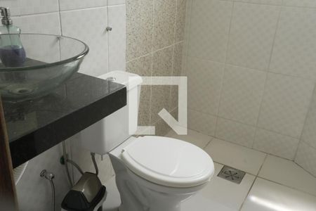 Casa à venda com 270m², 4 quartos e 1 vaga Casa à venda com 270m², 4 quartos e 1 vagaBanheiro Social