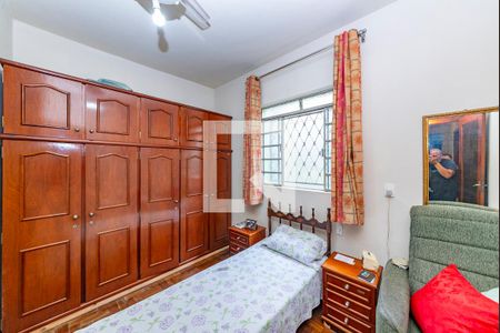 Quarto 2 de casa à venda com 3 quartos, 210m² em Barreiro, Belo Horizonte