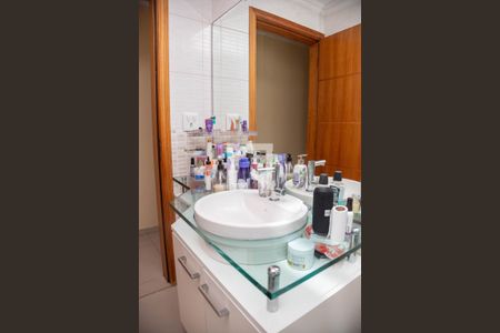 Apartamento à venda com 65m², 2 quartos e 1 vagaBanheiro social 