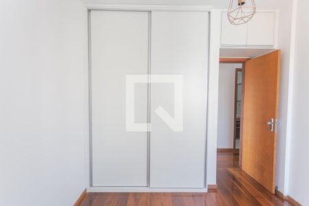 Apartamento para alugar com 70m², 2 quartos e 1 vaga Apartamento para alugar com 70m², 2 quartos e 1 vagaArmário do Quarto 1