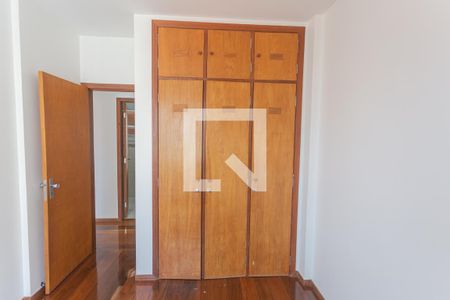 Apartamento para alugar com 70m², 2 quartos e 1 vaga Apartamento para alugar com 70m², 2 quartos e 1 vagaArmário do Quarto 2