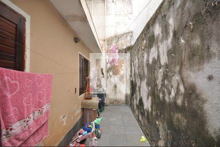 Casa à venda com 130m², 2 quartos e 1 vagaQuintal