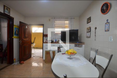 Casa à venda com 430m², 2 quartos e 2 vagasCozinha