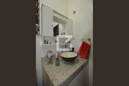 Casa à venda com 430m², 2 quartos e 2 vagasBanheiro Social