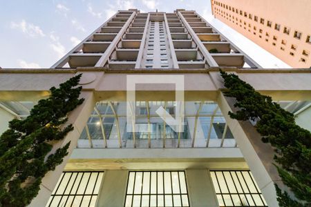 Apartamento para alugar com 170m², 2 quartos e 3 vagas Apartamento para alugar com 170m², 2 quartos e 3 vagasFachada