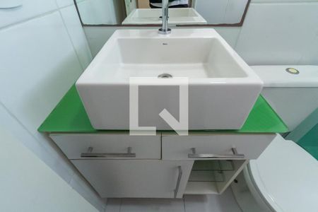 Casa de condomínio à venda com 174m², 3 quartos e 2 vagas Casa de condomínio à venda com 174m², 3 quartos e 2 vagasBanheiro Social