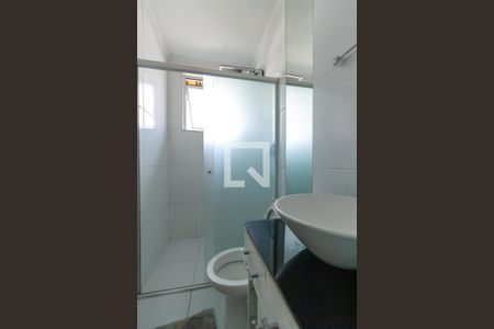 Casa de condomínio à venda com 174m², 3 quartos e 2 vagas Casa de condomínio à venda com 174m², 3 quartos e 2 vagasBanheiro da Suíte