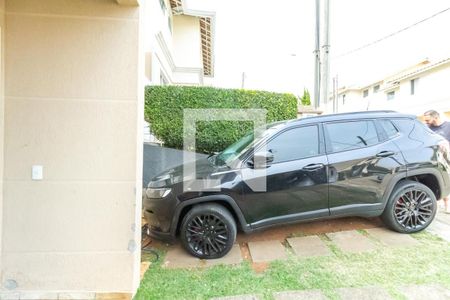 Casa de condomínio à venda com 174m², 3 quartos e 2 vagas Casa de condomínio à venda com 174m², 3 quartos e 2 vagasGaragem