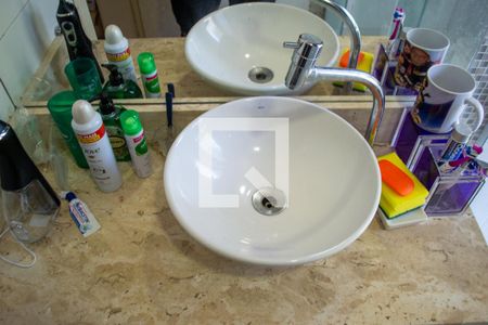 Casa de condomínio à venda com 95m², 3 quartos e sem vagaBanheiro - Quarto 3