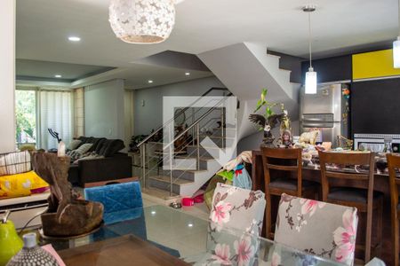 Sala de casa de condomínio à venda com 3 quartos, 95m² em Hípica, Porto Alegre