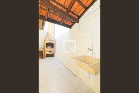 Área comum de casa para alugar com 2 quartos, 110m² em Parque Vitória, São Paulo