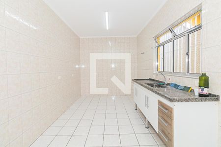 Cozinha  de casa para alugar com 2 quartos, 110m² em Parque Vitória, São Paulo