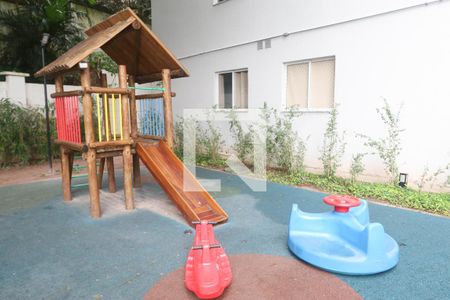 Apartamento para alugar com 34m², 2 quartos e sem vagaÁrea comum - Playground