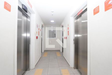 Apartamento para alugar com 34m², 2 quartos e sem vagaHall social