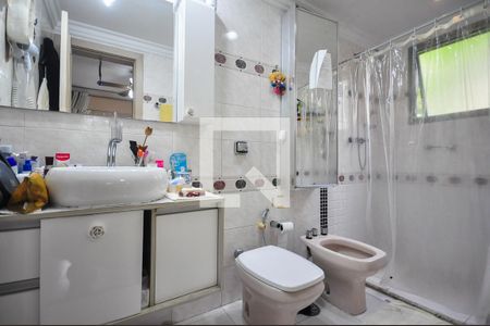 Apartamento à venda com 170m², 3 quartos e 4 vagasBanheiro Suíte 1