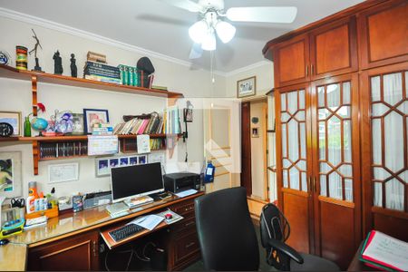 Apartamento à venda com 170m², 3 quartos e 4 vagasQuarto