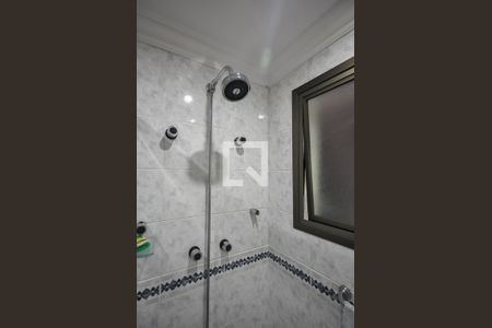 Apartamento à venda com 170m², 3 quartos e 4 vagasChuveiro do Banheiro da Suíte 2