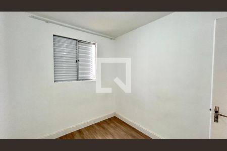 Quarto 2 de apartamento para alugar com 2 quartos, 46m² em Jardim Nova Cidade, Guarulhos