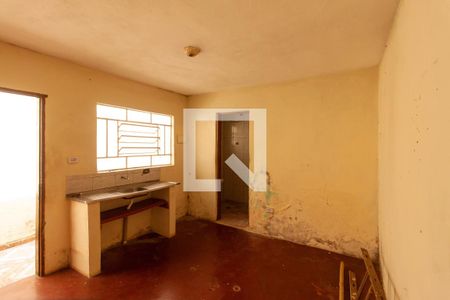 Casa à venda com 125m², 5 quartos e sem vaga Casa à venda com 125m², 5 quartos e sem vagaCozinha 3