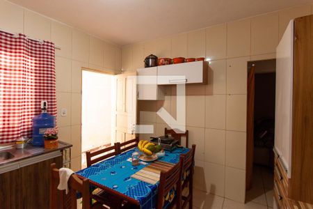 Casa à venda com 125m², 5 quartos e sem vaga Casa à venda com 125m², 5 quartos e sem vagaCozinha 1