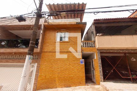 Casa à venda com 125m², 5 quartos e sem vaga Casa à venda com 125m², 5 quartos e sem vagaFachada