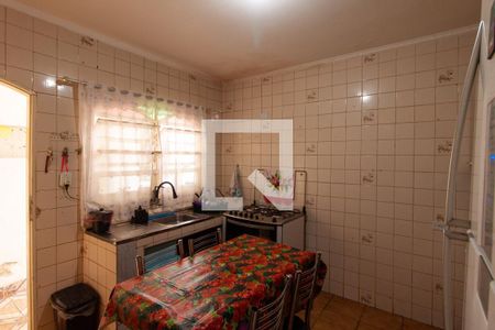 Casa à venda com 125m², 5 quartos e sem vaga Casa à venda com 125m², 5 quartos e sem vagaCozinha 2