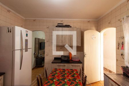 Casa à venda com 125m², 5 quartos e sem vaga Casa à venda com 125m², 5 quartos e sem vagaCozinha 2