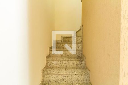 Escada de casa à venda com 3 quartos, 130m² em Santa Terezinha, São Bernardo do Campo