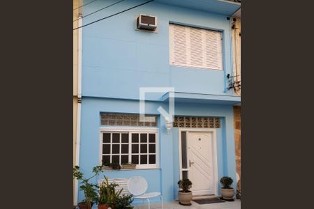 Casa à venda com 160m², 4 quartos e 2 vagasFoto 01