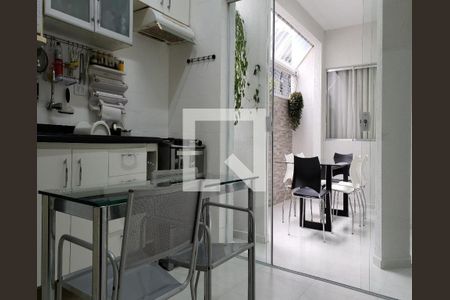 Casa à venda com 160m², 4 quartos e 2 vagasFoto 06