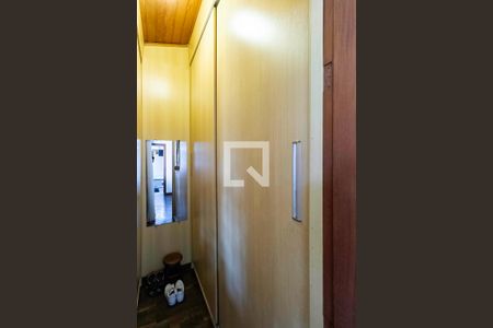 Casa à venda com 180m², 4 quartos e 5 vagasCloset da suíte 2