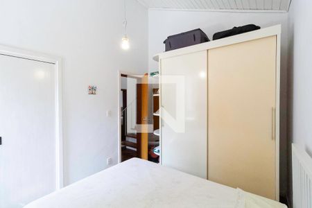 Casa à venda com 180m², 4 quartos e 5 vagasSuíte 1