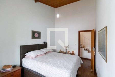 Casa à venda com 180m², 4 quartos e 5 vagasSuíte 2