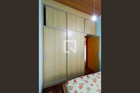 Casa à venda com 180m², 4 quartos e 5 vagasQuarto 1