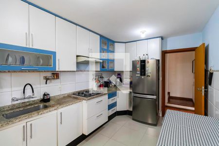 Casa à venda com 180m², 4 quartos e 5 vagasCozinha