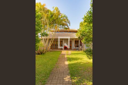 Casa à venda com 440m², 4 quartos e 4 vagasQuintal