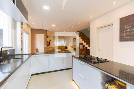 Casa à venda com 440m², 4 quartos e 4 vagasCozinha