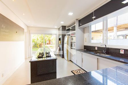 Casa à venda com 440m², 4 quartos e 4 vagasCozinha