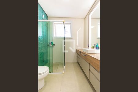 Casa à venda com 440m², 4 quartos e 4 vagasBanheiro