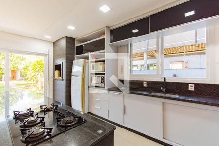 Casa à venda com 440m², 4 quartos e 4 vagasCozinha