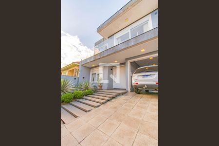 Casa à venda com 440m², 4 quartos e 4 vagasFachada