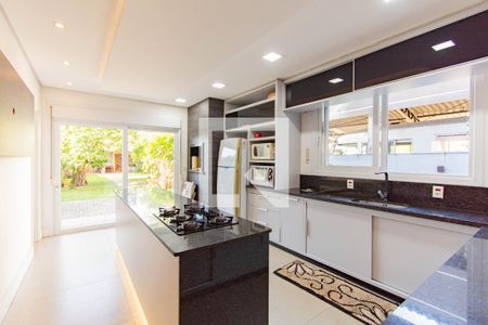 Casa à venda com 440m², 4 quartos e 4 vagasCozinha