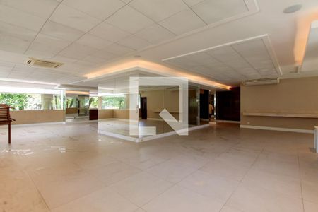 Apartamento à venda com 220m², 5 quartos e 2 vagasÁrea comum - Salão de festas